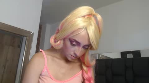 Snapshot of sharlotte__boobs chatting on March 2025 11:27:02 PM Sharlotte online show from March 2025 11:27:02 PM