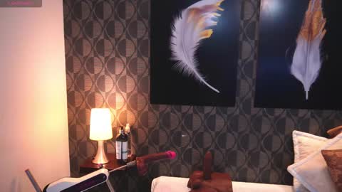 Sharom  online show from November 2025 04:42:01 PM