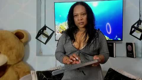 Snapshot of sharon_noa chatting on April 2026 03:16:01 PM Sharon Noa online show from April 2026 03:16:01 PM
