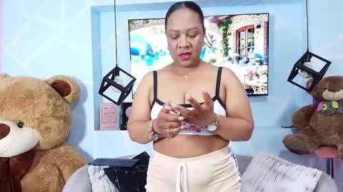 Snapshot of sharon_noa chatting on May 2026 04:48:01 PM Sharon Noa online show from May 2026 04:48:01 PM