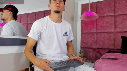 Sharon  Tyga online show from January 2026 03:16:01 PM