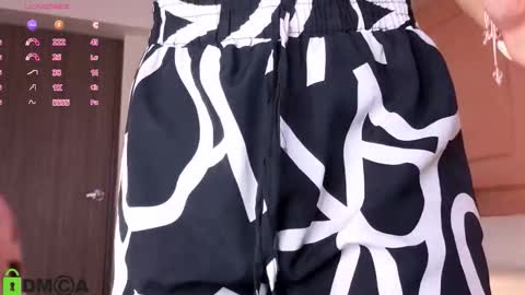 Snapshot of sharonn___ chatting on February 2026 03:45:01 AM Sharon online show from February 2026 03:45:01 AM