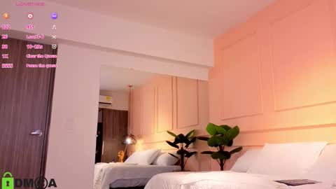 Snapshot of sharonn___ chatting on February 2026 04:08:01 AM Sharon online show from February 2026 04:08:01 AM