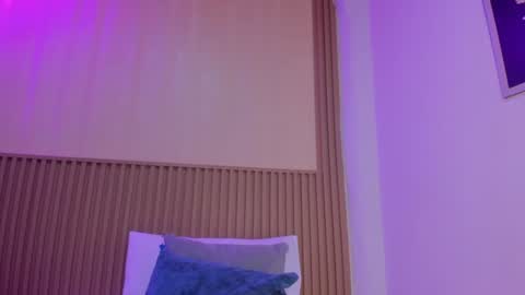 sharonscothh online show from August 2026 08:33:01 PM