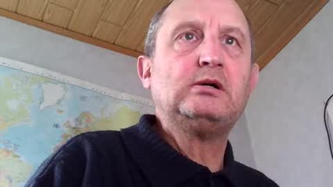 Snapshot of sharpshoder chatting on December 2024 11:33:01 AM Peter online show from December 2024 11:33:01 AM