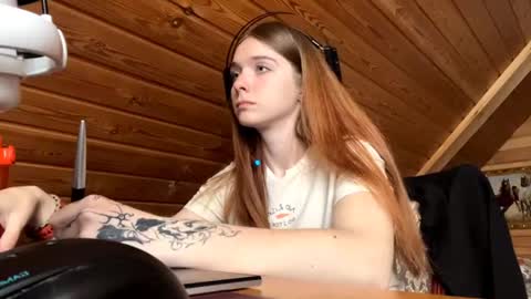 Snapshot of shavonflosi chatting on June 2026 04:25:01 AM Maria online show from June 2026 04:25:01 AM