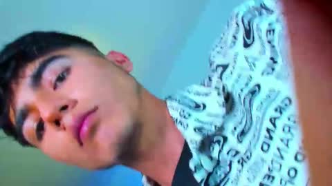 Snapshot of shawn__sanderson chatting on October 2025 10:54:02 PM Shawn online show from October 2025 10:54:02 PM