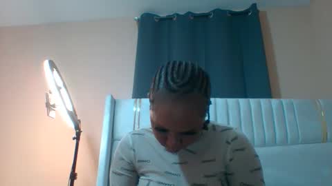 Snapshot of shay_diva chatting on September 2025 01:16:01 PM Shay diva online show from September 2025 01:16:01 PM