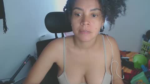 Shayna online show from January 2026 07:37:02 PM