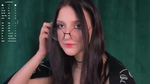 Snapshot of sheenagear chatting on November 2025 01:12:02 PM sheenagear online show from November 2025 01:12:02 PM