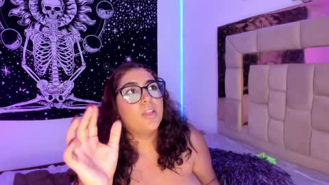 Heidy  online show from January 2025 05:32:01 AM