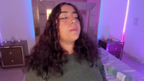 Heidy  online show from February 2025 01:48:02 AM