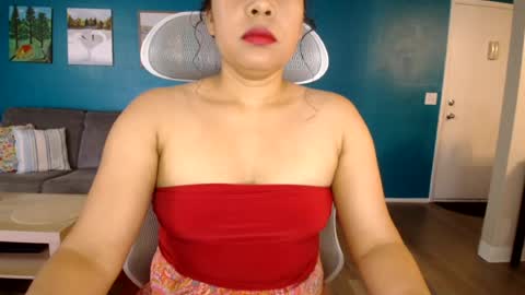 Snapshot of sheilyn_smith chatting on June 2026 04:32:02 AM sheilyn_smith online show from June 2026 04:32:02 AM