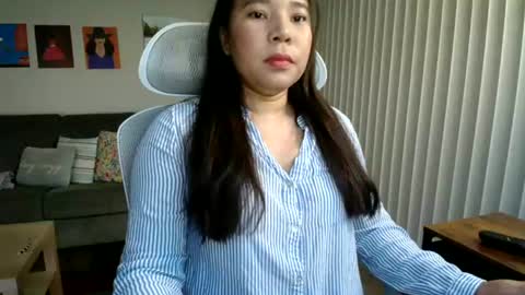 Snapshot of sheilyn_smith chatting on June 2026 04:54:02 AM sheilyn_smith online show from June 2026 04:54:02 AM