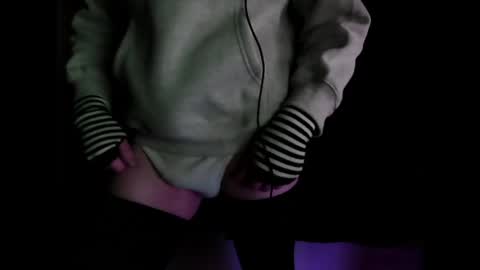 Snapshot of shelbyremington chatting on January 2025 03:00:01 AM Shelby Remington online show from January 2025 03:00:01 AM