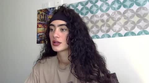S H E L S Y online show from May 2026 09:54:01 PM