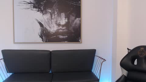 Shenna online show from December 2024 05:00:01 PM