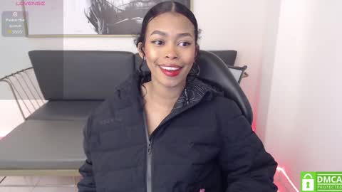 Shenna online show from February 2025 01:08:02 PM