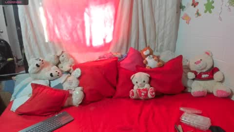  Maria Saenz online show from January 2025 06:52:01 PM