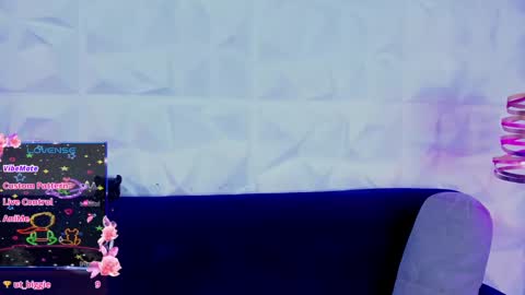 mia online show from February 2025 11:26:02 PM