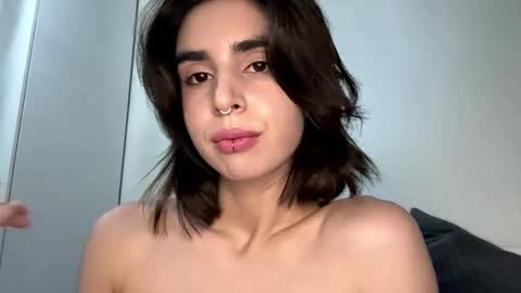 Snapshot of sheryllmafua chatting on May 2026 12:43:02 PM Amy online show from May 2026 12:43:02 PM