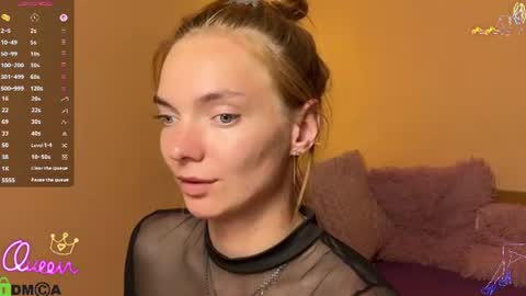 Snapshot of shinelikea_diamond chatting on June 2026 07:01:02 PM Alexis online show from June 2026 07:01:02 PM