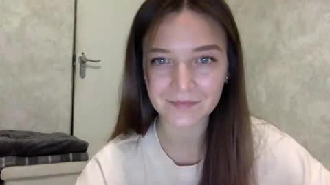 Snapshot of shining_pearl chatting on November 2025 08:42:02 PM Jesica online show from November 2025 08:42:02 PM