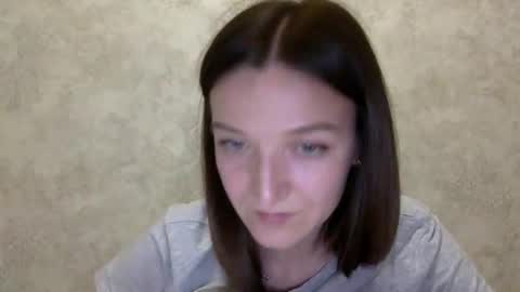 Jesica online show from May 2026 06:37:02 PM
