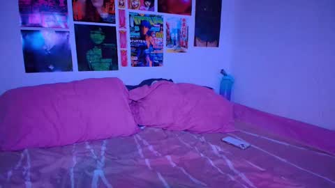 Snapshot of shinji18 chatting on March 2025 11:01:02 PM Shinji online show from March 2025 11:01:02 PM