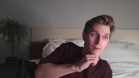 Snapshot of shirizo chatting on October 2025 09:24:01 PM Matthew online show from October 2025 09:24:01 PM