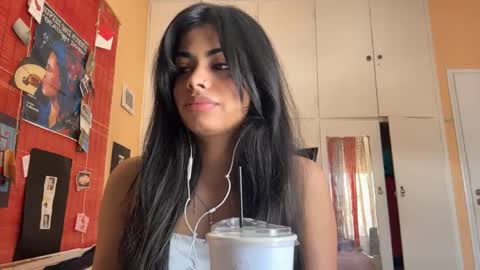 Snapshot of shirleendurrah chatting on April 2026 08:51:01 AM Karin online show from April 2026 08:51:01 AM