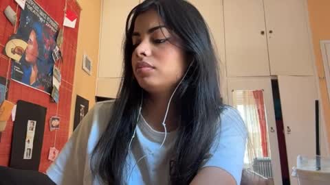 Snapshot of shirleendurrah chatting on April 2026 08:20:02 AM Karin online show from April 2026 08:20:02 AM
