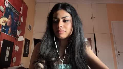 Snapshot of shirleendurrah chatting on May 2026 02:45:01 PM Karin online show from May 2026 02:45:01 PM