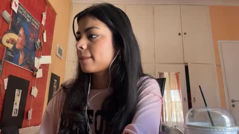 Snapshot of shirleendurrah chatting on May 2026 08:44:01 AM Karin online show from May 2026 08:44:01 AM