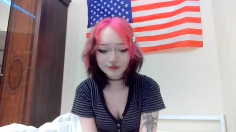 Luna online show from February 2026 08:40:02 PM