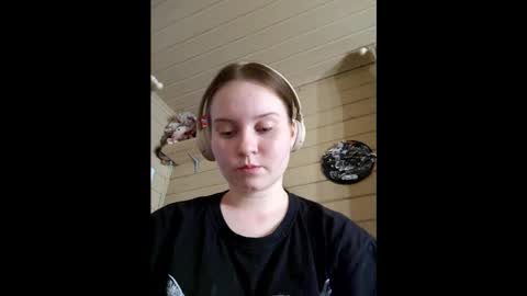 Snapshot of shirleyparks chatting on March 2026 02:45:02 PM shirleyparks online show from March 2026 02:45:02 PM