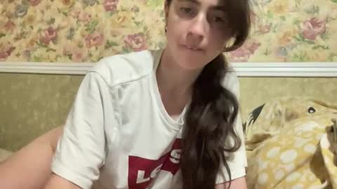 Snapshot of shizukuhunter chatting on November 2025 06:07:01 PM shizukuhunter online show from November 2025 06:07:01 PM