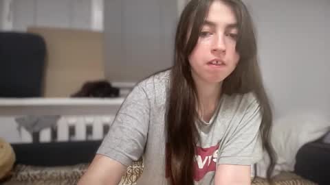 Snapshot of shizukuhunter chatting on November 2025 10:29:02 PM shizukuhunter online show from November 2025 10:29:02 PM