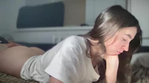 Snapshot of shizukuhunter chatting on November 2025 02:28:01 PM shizukuhunter online show from November 2025 02:28:01 PM