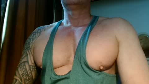 Snapshot of show_on_for_you chatting on June 2026 10:02:02 AM show_on_for_you online show from June 2026 10:02:02 AM