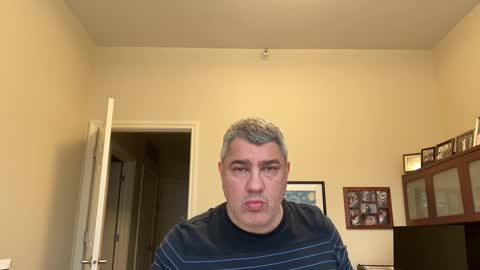 Snapshot of showmet chatting on March 2025 08:49:01 PM Chicago Guy online show from March 2025 08:49:01 PM