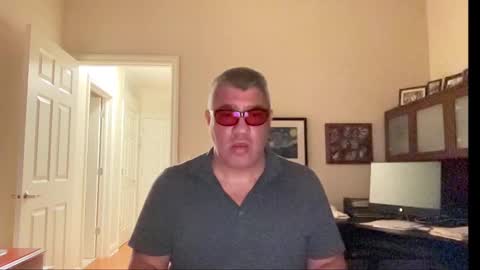 Snapshot of showmet chatting on September 2025 04:05:02 AM Chicago Guy online show from September 2025 04:05:02 AM