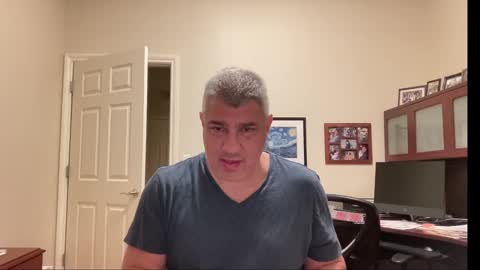 Snapshot of showmet chatting on September 2025 12:15:01 AM Chicago Guy online show from September 2025 12:15:01 AM