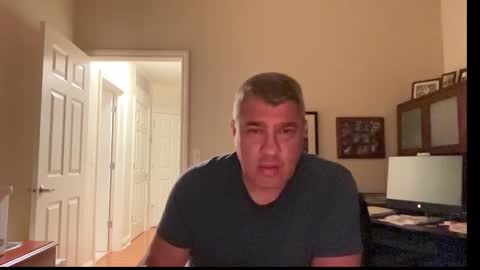 Snapshot of showmet chatting on October 2025 06:45:02 AM Chicago Guy online show from October 2025 06:45:02 AM