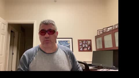 Snapshot of showmet chatting on January 2026 05:01:02 AM Chicago Guy online show from January 2026 05:01:02 AM