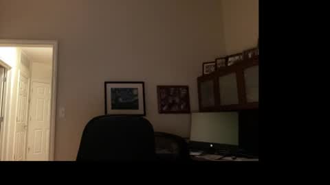 Snapshot of showmet chatting on April 2026 03:28:02 AM Chicago Guy online show from April 2026 03:28:02 AM