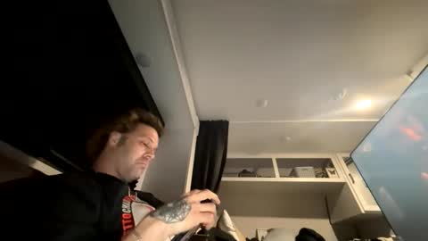 shred4dayz420 online show from March 2026 08:39:01 AM