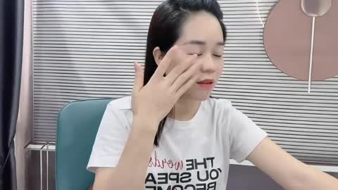 Snapshot of shshiko chatting on June 2026 01:07:02 AM Hua yi online show from June 2026 01:07:02 AM