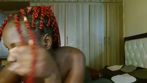 Snapshot of shugahnash chatting on December 2024 05:39:01 PM nash online show from December 2024 05:39:01 PM