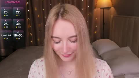 Snapshot of shy__polly chatting on May 2026 12:17:01 AM Polly online show from May 2026 12:17:01 AM